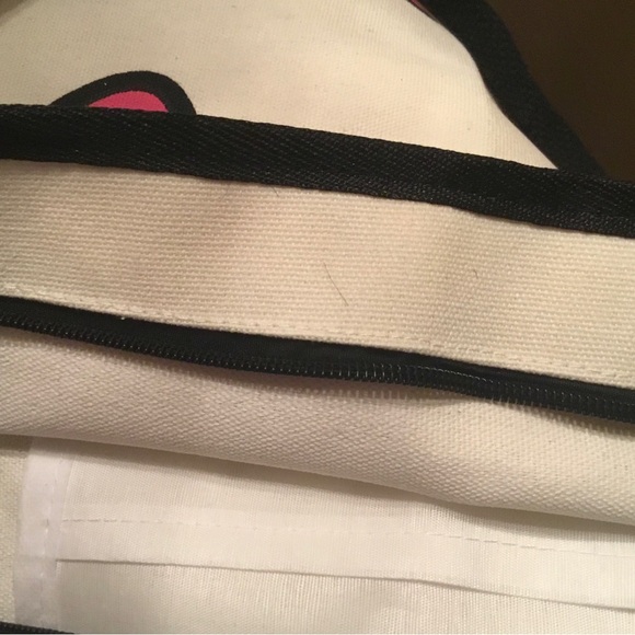 🆕 🩷🖤🩷 Canvas Tote / Hello Kitty Print / Two Black Straps / Zipper / HotPink - Picture 11 of 14